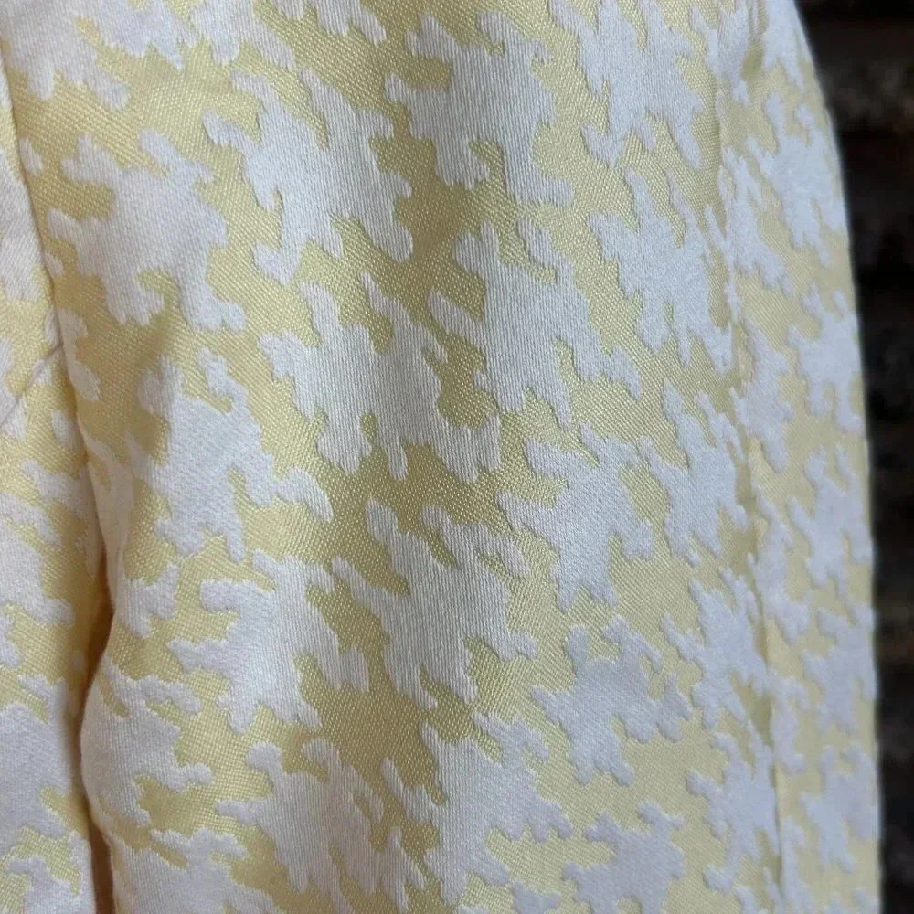 Mackie by Bob Mackie Pale Yellow White Scoop Neck Dressy Suit